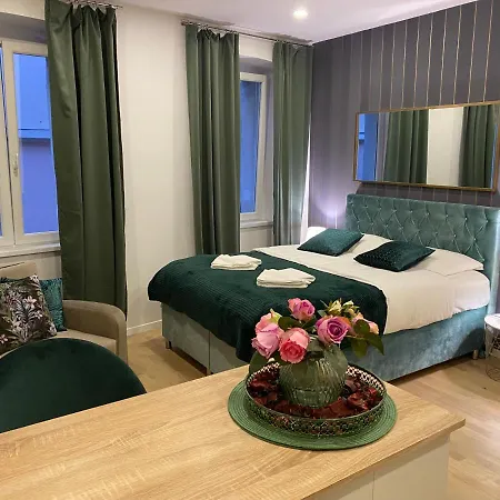 Hedone Luxury 3 With Free Parking شقة بولا