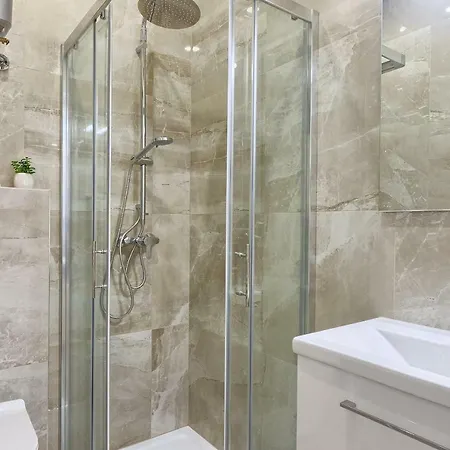 Hedone Luxury 3 With Free Parking بولا