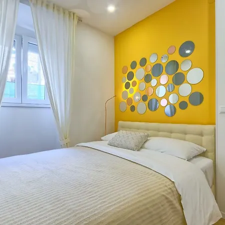 Hedone Luxury 3 With Free Parking شقة بولا