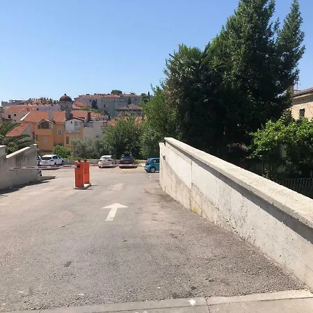 شقة Hedone Luxury 3 With Free Parking *