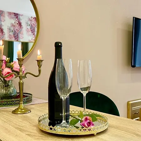 Hedone Luxury 3 With Free Parking